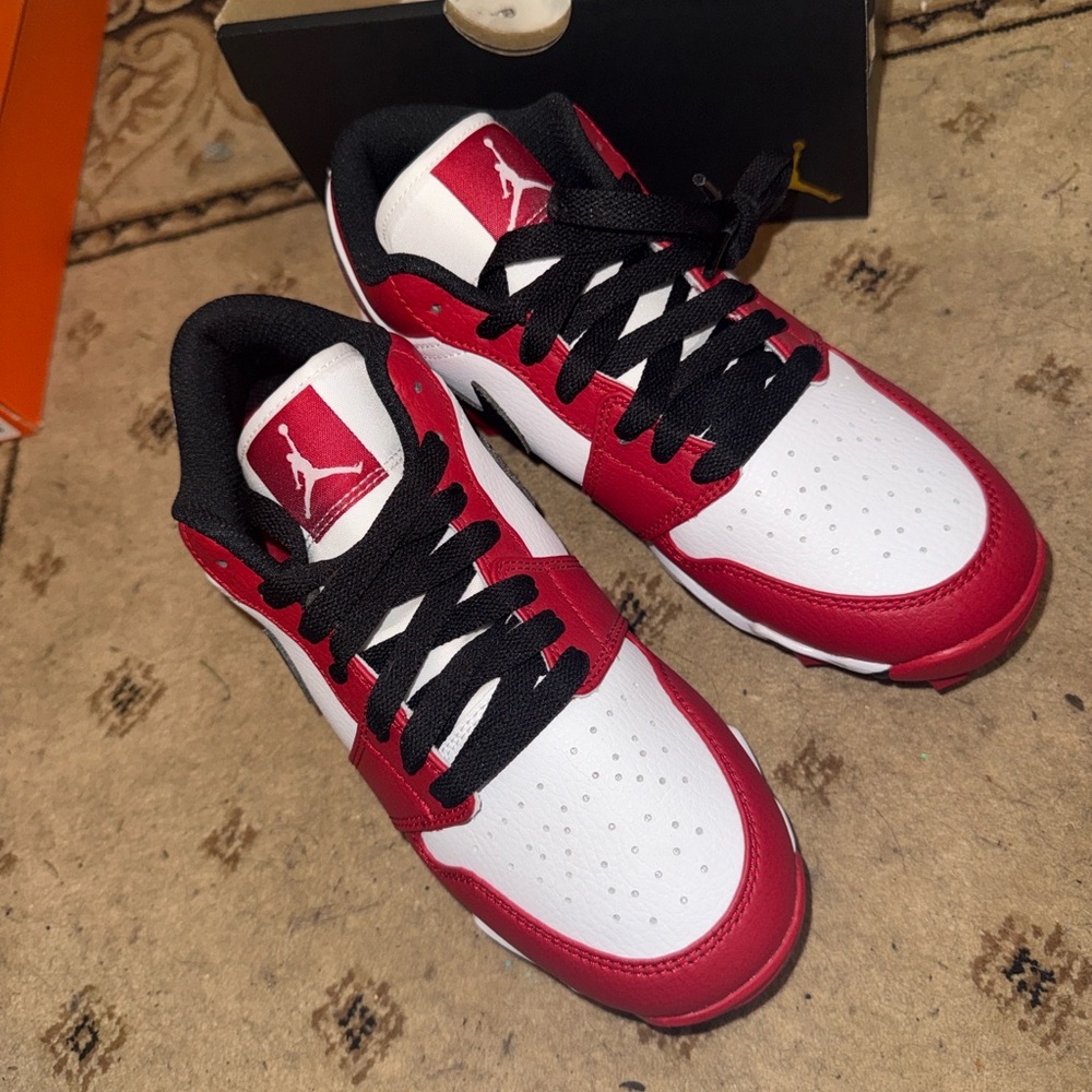 Air Jordan low top cleats